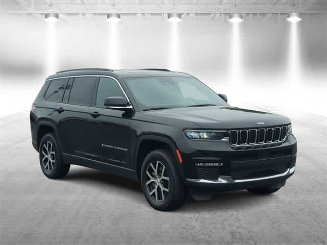 2024 Jeep Grand Cherokee Limited photo 2