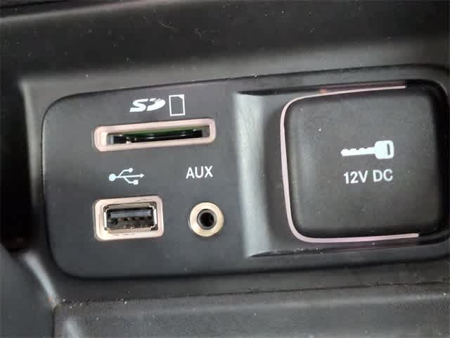 Thumbnail: 2018 Jeep Cherokee - 30