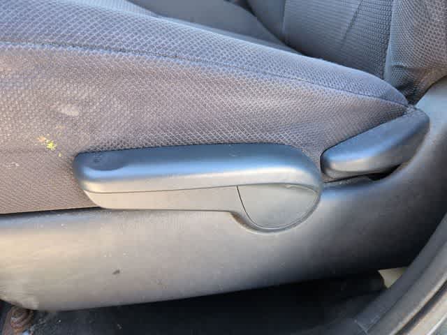 Thumbnail: 2007 Pontiac Vibe - 16