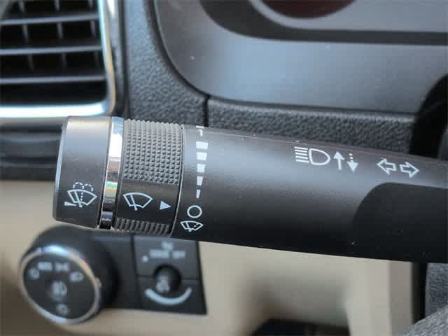 Thumbnail: 2012 GMC Acadia - 29