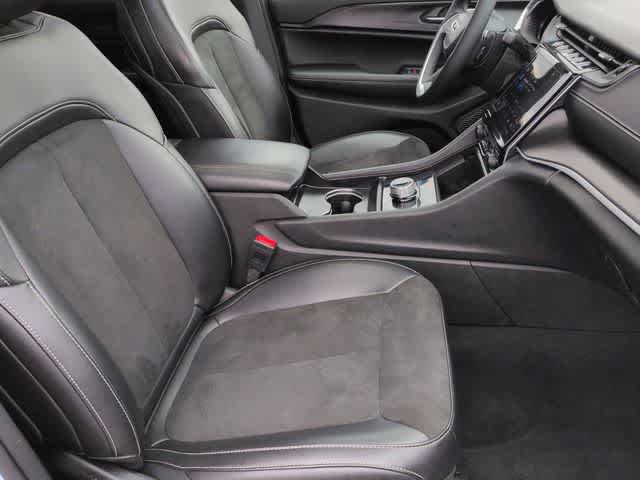 Thumbnail: 2025 Jeep Grand Cherokee - 23