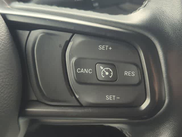 Thumbnail: 2022 Jeep Gladiator - 24