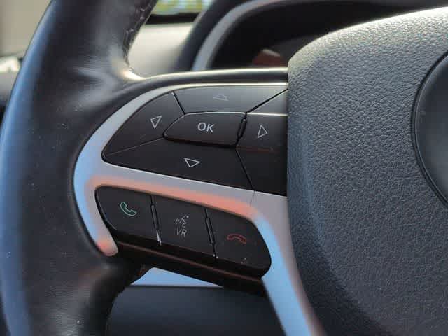 Thumbnail: 2014 Jeep Cherokee - 25