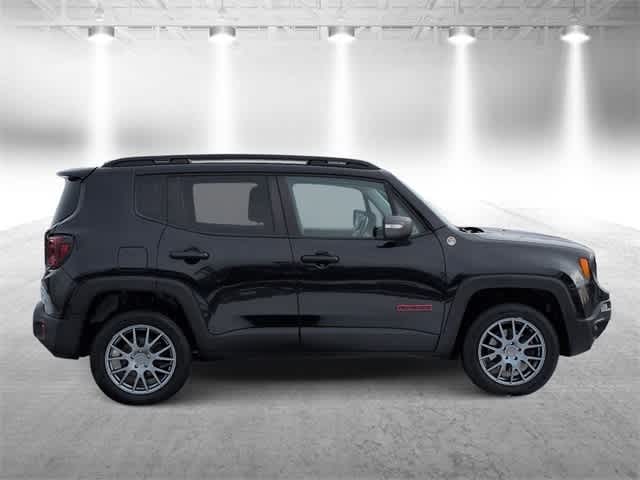 Thumbnail: 2019 Jeep Renegade - 9