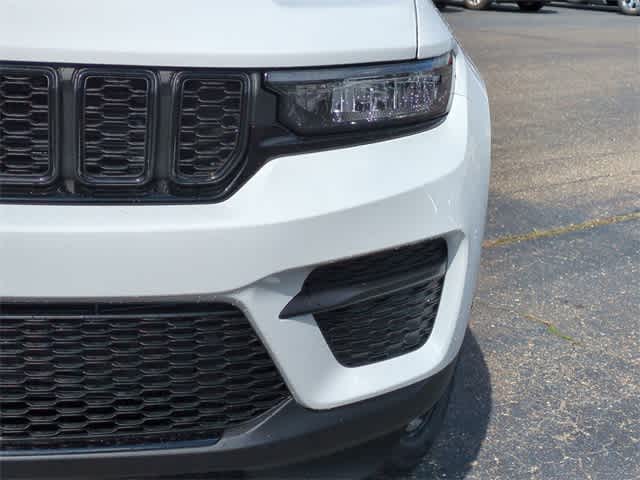 Thumbnail: 2025 Jeep Grand Cherokee - 11