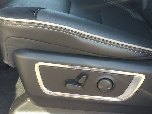 Thumbnail: 2026 RAM 1500 - 17