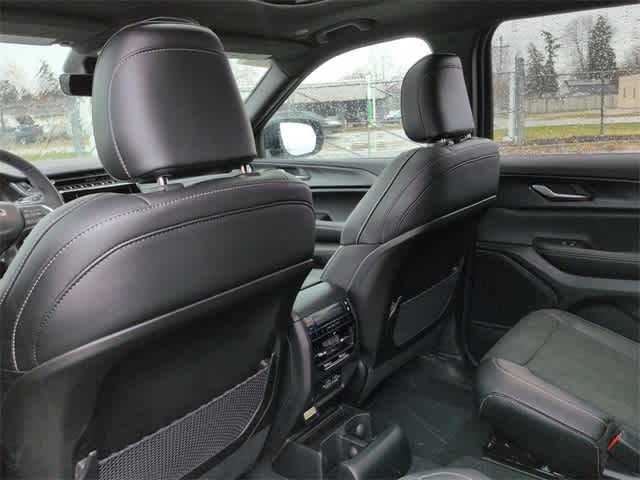 Thumbnail: 2025 Jeep Grand Cherokee L - 18