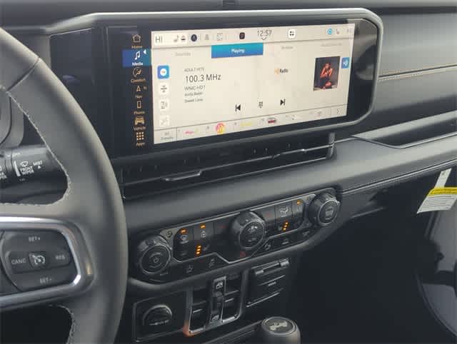 Thumbnail: 2025 Jeep Wrangler - 27