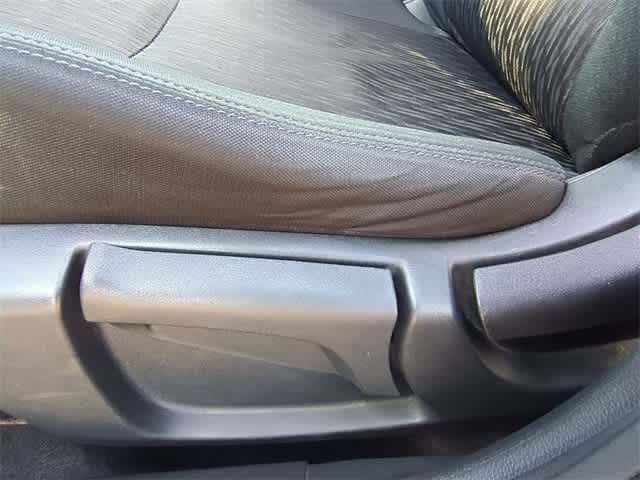 Thumbnail: 2019 Nissan Rogue - 17