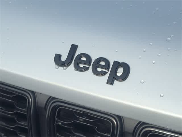 Thumbnail: 2025 Jeep Grand Cherokee L - 12