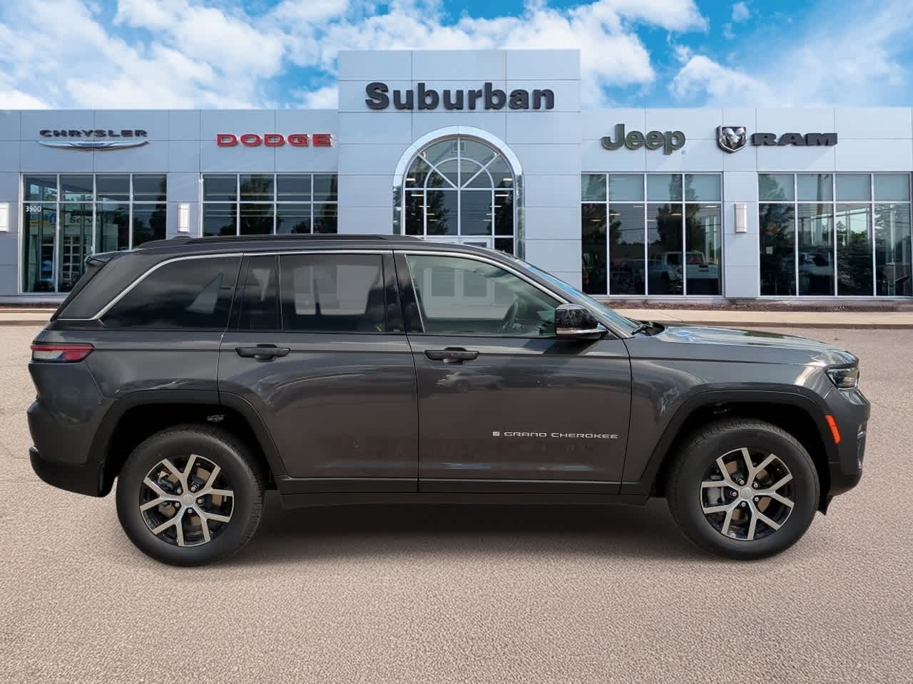Thumbnail: 2025 Jeep Grand Cherokee - 9