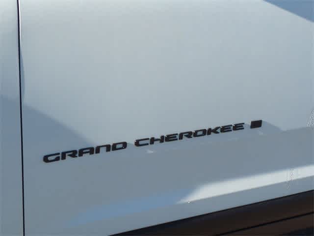 Thumbnail: 2025 Jeep Grand Cherokee L - 12