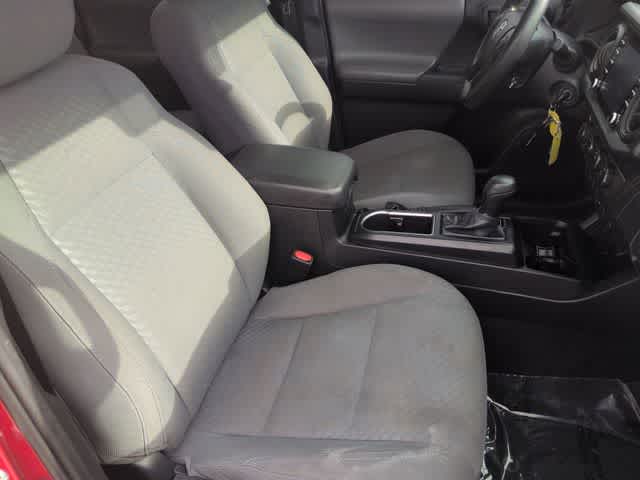 Thumbnail: 2021 Toyota Tacoma - 21