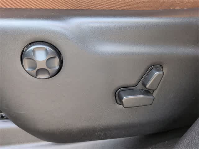 Thumbnail: 2021 Jeep Grand Cherokee - 18