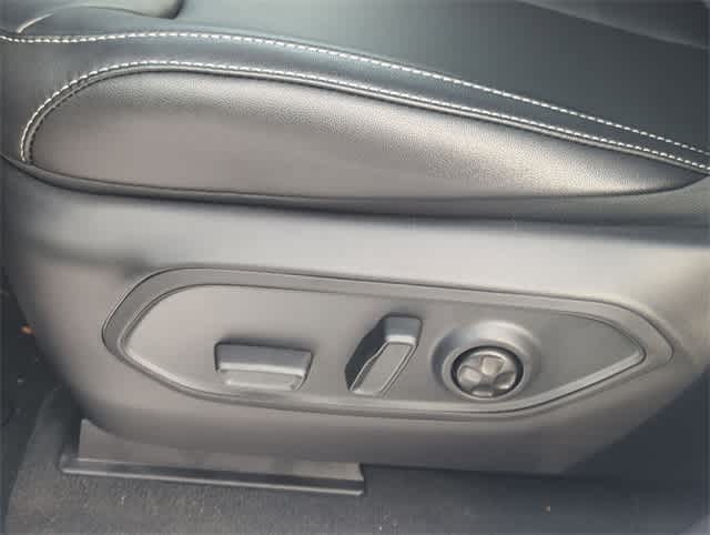 Thumbnail: 2025 Jeep Grand Cherokee - 17