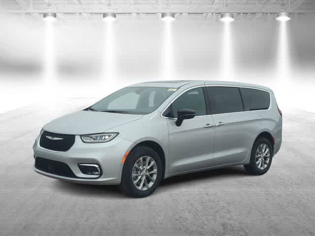 Thumbnail: 2026 Chrysler Pacifica - 4
