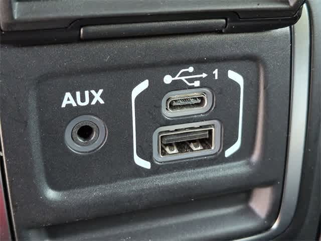 Thumbnail: 2023 Jeep Wrangler - 33