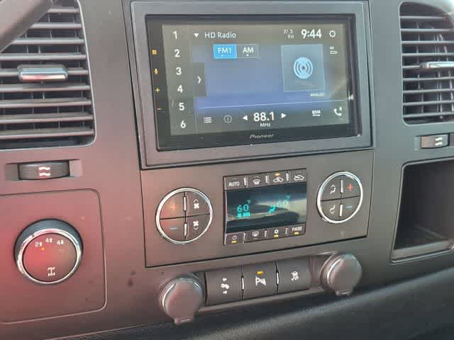 Thumbnail: 2009 GMC Sierra 2500 - 26