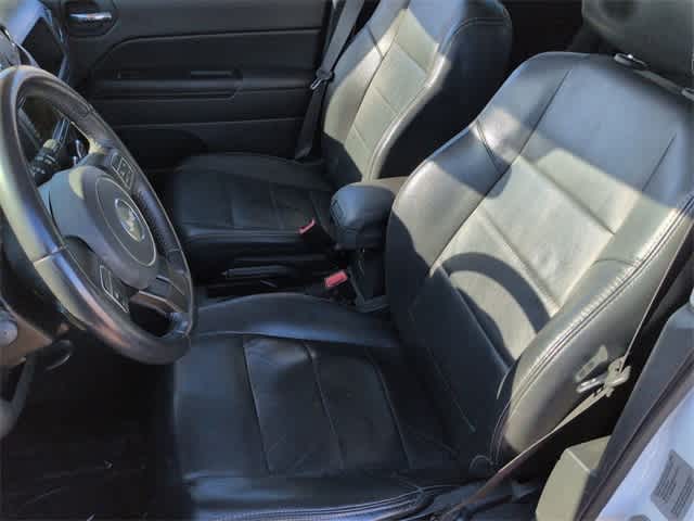 Thumbnail: 2015 Jeep Patriot - 16