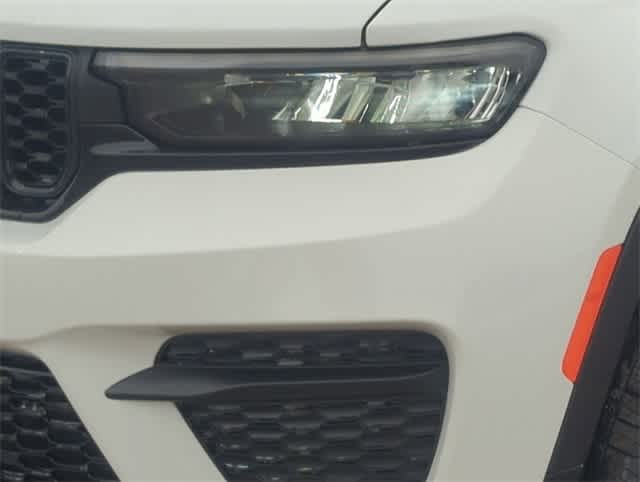 Thumbnail: 2025 Jeep Grand Cherokee - 11