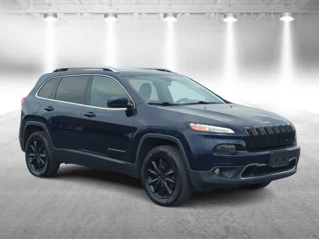 Used 2016 Jeep Cherokee Limited with VIN 1C4PJMDS2GW202117 for sale in Garden City, MI