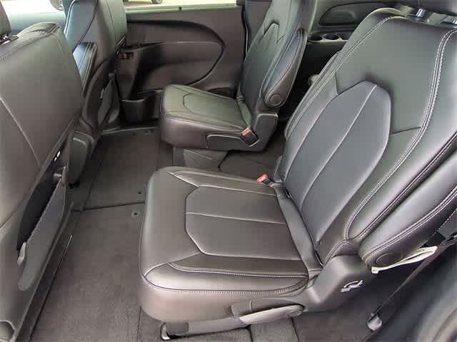 Thumbnail: 2026 Chrysler Pacifica - 20