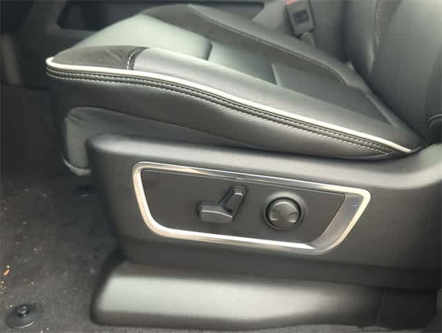 Thumbnail: 2026 RAM 1500 - 17