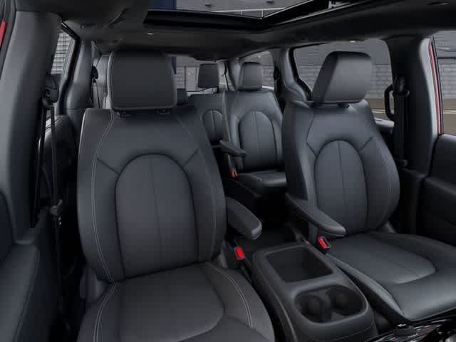 Thumbnail: 2026 Chrysler Pacifica - 16