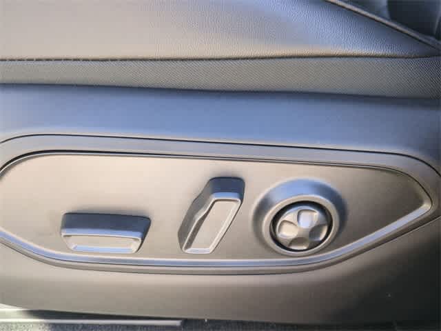 Thumbnail: 2025 Jeep Grand Cherokee - 18