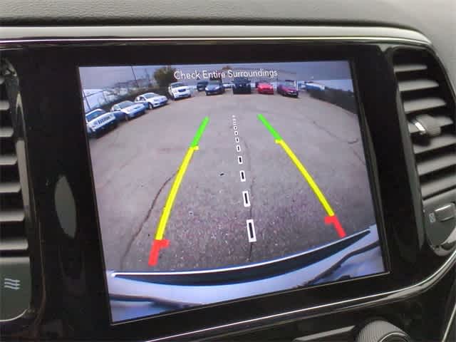 Thumbnail: 2019 Jeep Grand Cherokee - 30