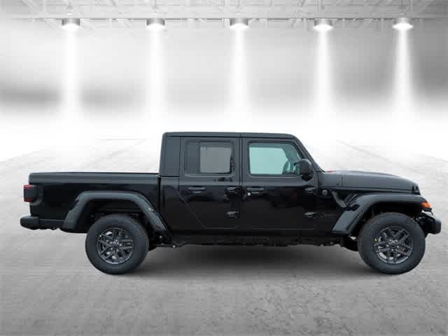Thumbnail: 2026 Jeep Gladiator - 9