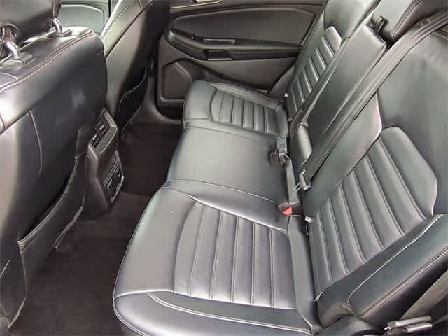 Thumbnail: 2016 Ford Edge - 19