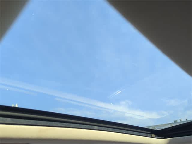 Thumbnail: 2012 Ford Fusion - 22