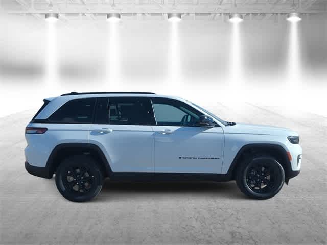 Thumbnail: 2025 Jeep Grand Cherokee - 9