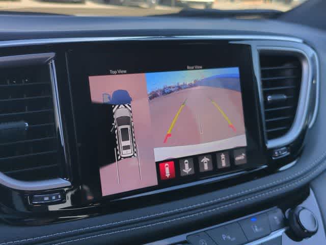 Thumbnail: 2026 Chrysler Pacifica - 40