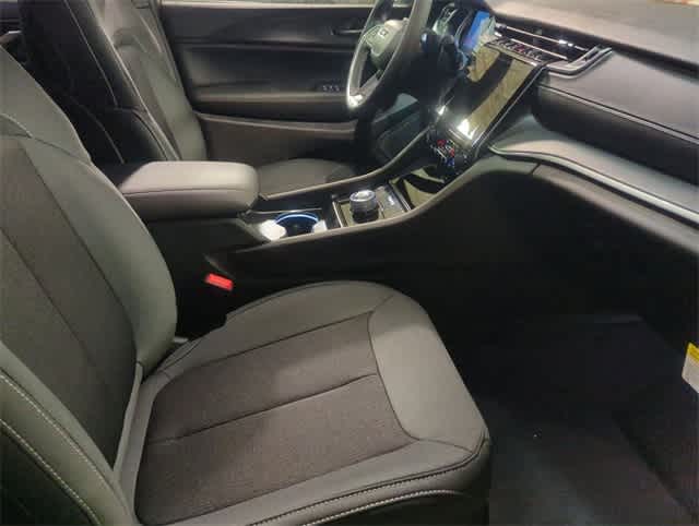 Thumbnail: 2025 Jeep Grand Cherokee L - 21