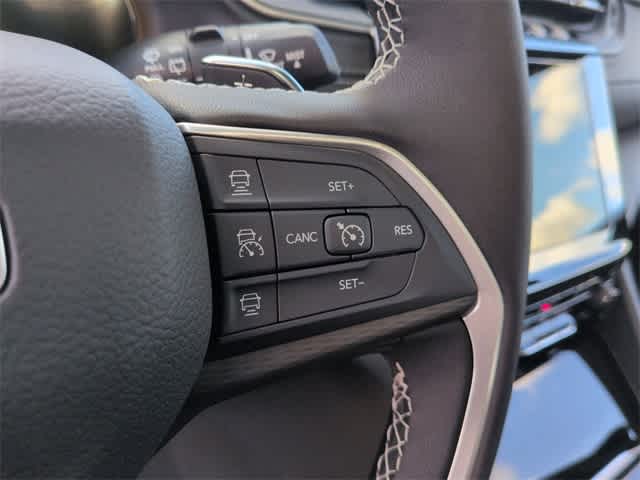 Thumbnail: 2025 Jeep Grand Cherokee - 32