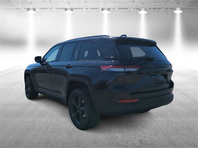 Thumbnail: 2025 Jeep Grand Cherokee - 6