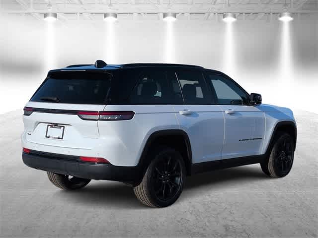 Thumbnail: 2025 Jeep Grand Cherokee - 8