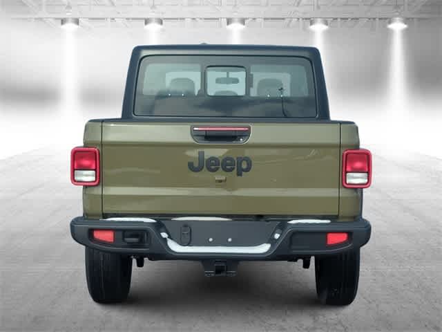 Thumbnail: 2026 Jeep Gladiator - 7