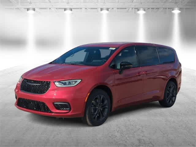 Thumbnail: 2026 Chrysler Pacifica - 4