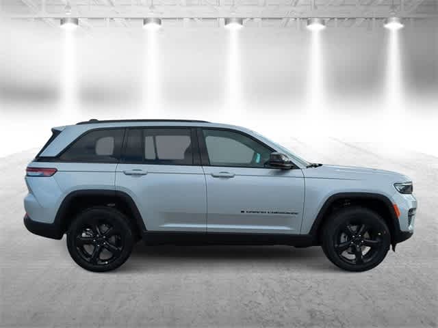 Thumbnail: 2025 Jeep Grand Cherokee - 9
