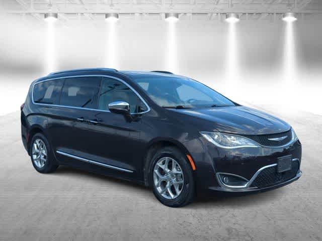 Certified 2019 Chrysler Pacifica Limited with VIN 2C4RC1GG9KR551060 for sale in Garden City, MI