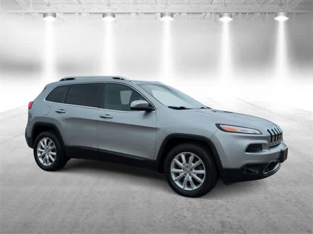 Used 2016 Jeep Cherokee Limited with VIN 1C4PJMDS5GW129129 for sale in Garden City, MI