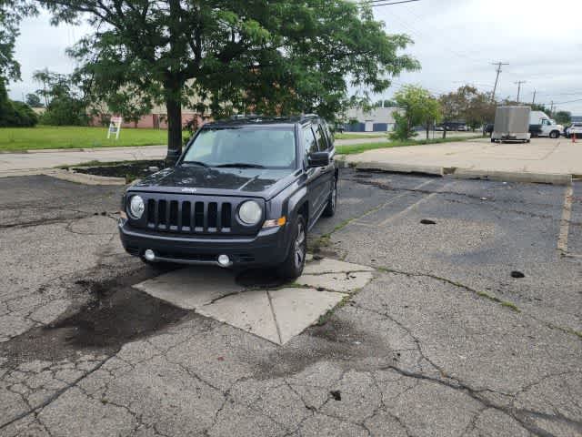 Thumbnail: 2016 Jeep Patriot - 29