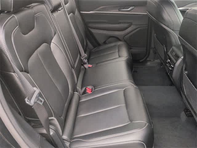 Thumbnail: 2023 Jeep Grand Cherokee - 20