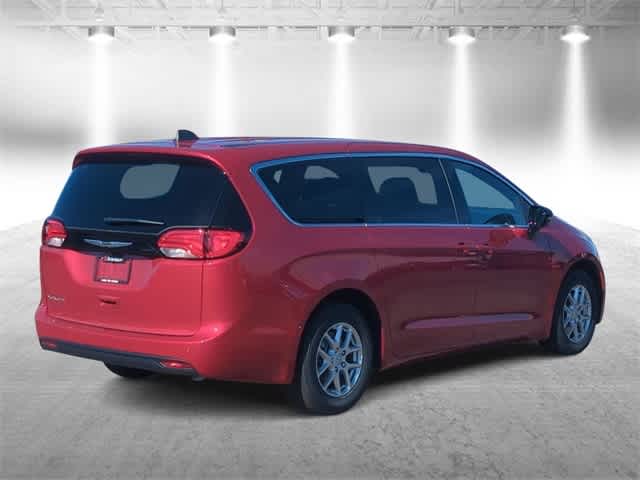 Thumbnail: 2026 Chrysler Voyager - 8