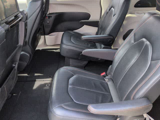 Thumbnail: 2018 Chrysler Pacifica - 19