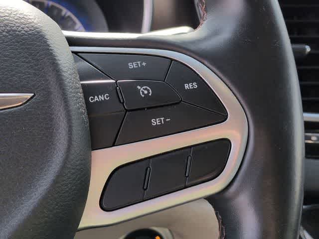 Thumbnail: 2018 Chrysler Pacifica - 26
