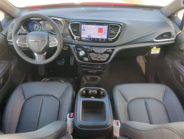 Thumbnail: 2026 Chrysler Pacifica - 15